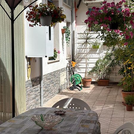 Appartamento Casa Ninetta Riposto Esterno foto